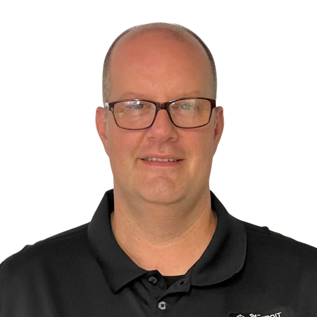 Chucks Garage 3503 W St Joseph St Lansing MI 48917 Manager Chris Washburn